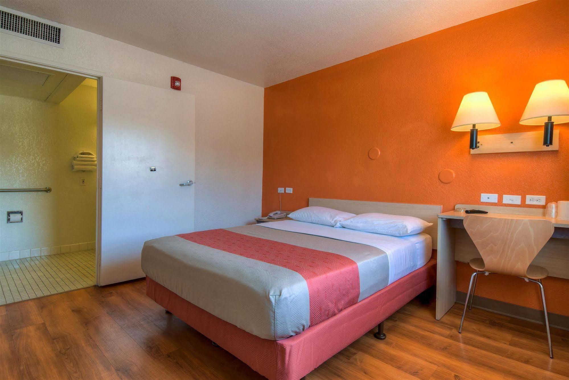 Motel 6-Jurupa Valley, Ca - Riverside West Exterior photo