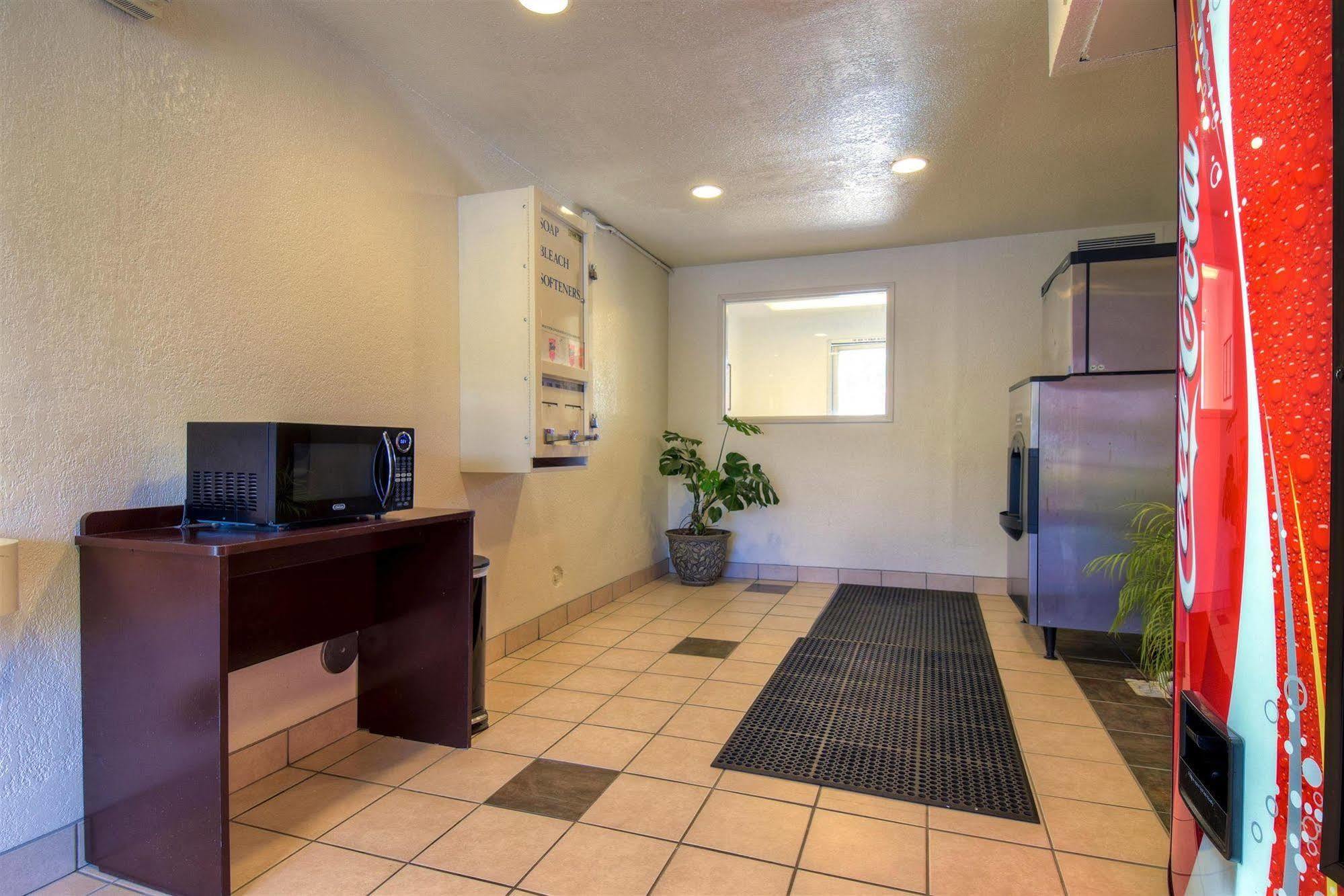 Motel 6-Jurupa Valley, Ca - Riverside West Exterior photo